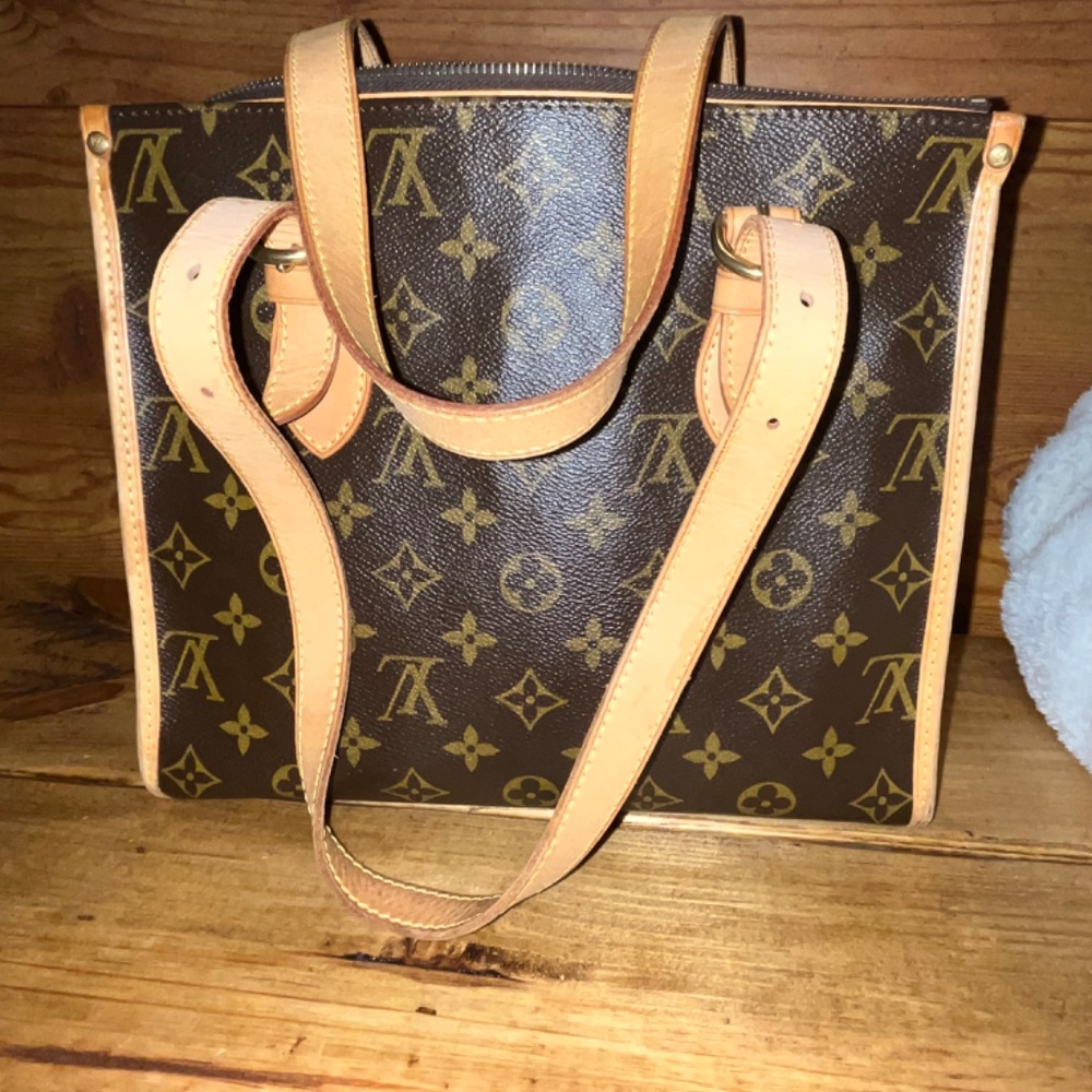 Louis Vuitton Purse - Picture 4 of 9